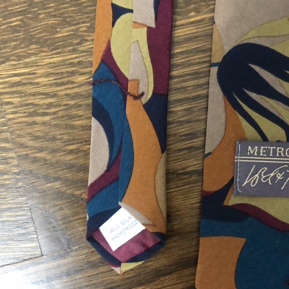 Lord & Taylor vintage Metropolitan tie - Picture 3 of 4
